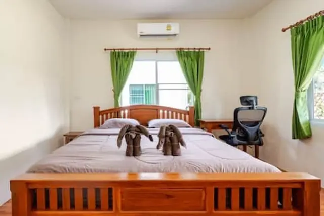 Bedroom with king-size bed and a desk to work at, Green Heaven Bungalows, Ang Thong, Koh Samui
